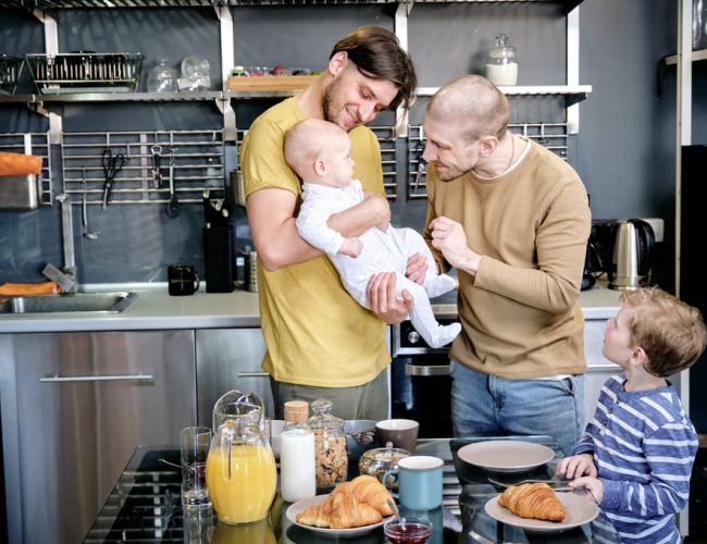 Soluciones en subrogación para formar familia: recursos para parejas del mismo sexo de Hialeah (Florida)